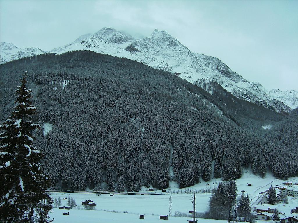 Haus Triumph Apartment Pettneu am Arlberg Exterior photo