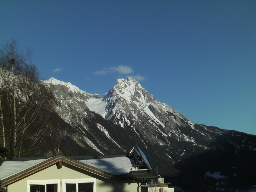 Haus Triumph Apartment Pettneu am Arlberg Exterior photo